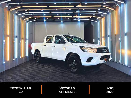 TOYOTA HILUX 2.8 POWER PACK 4X4 CD 16V DIESEL 4P MANUAL